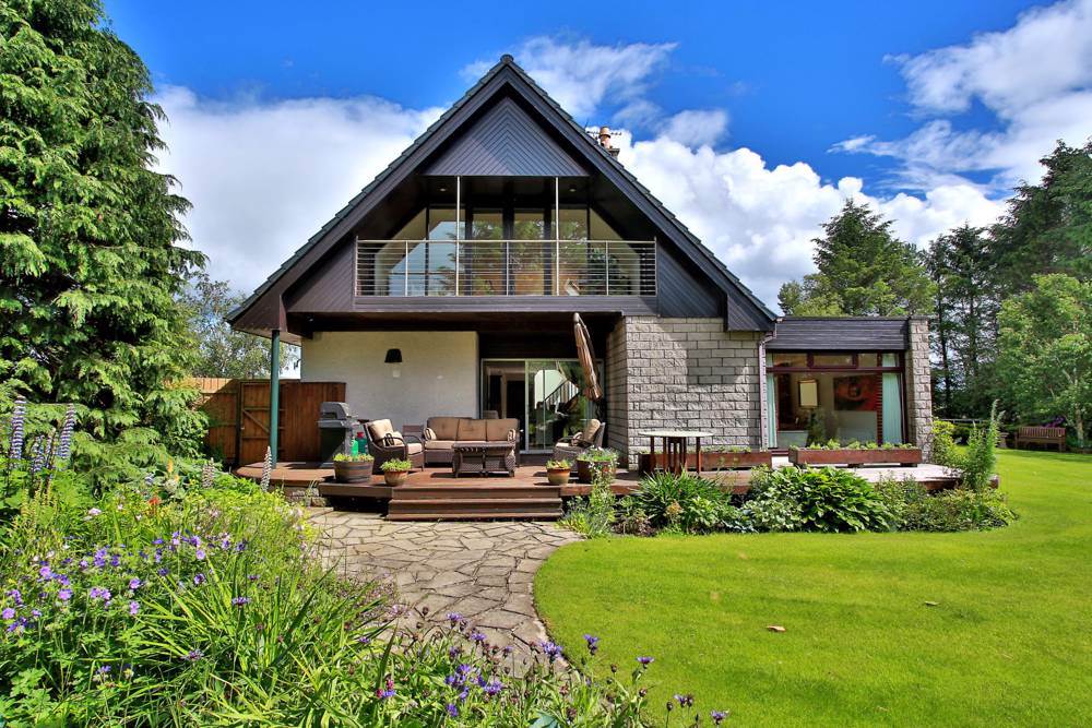 Three properties ideal for BBQs